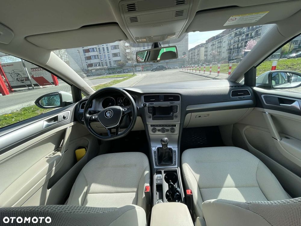 Volkswagen Golf 1.2 TSI BMT Comfortline - 10