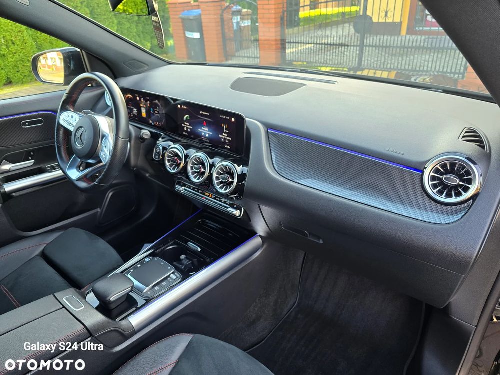 Mercedes-Benz GLA 200 d 8G-DCT AMG Line - 20