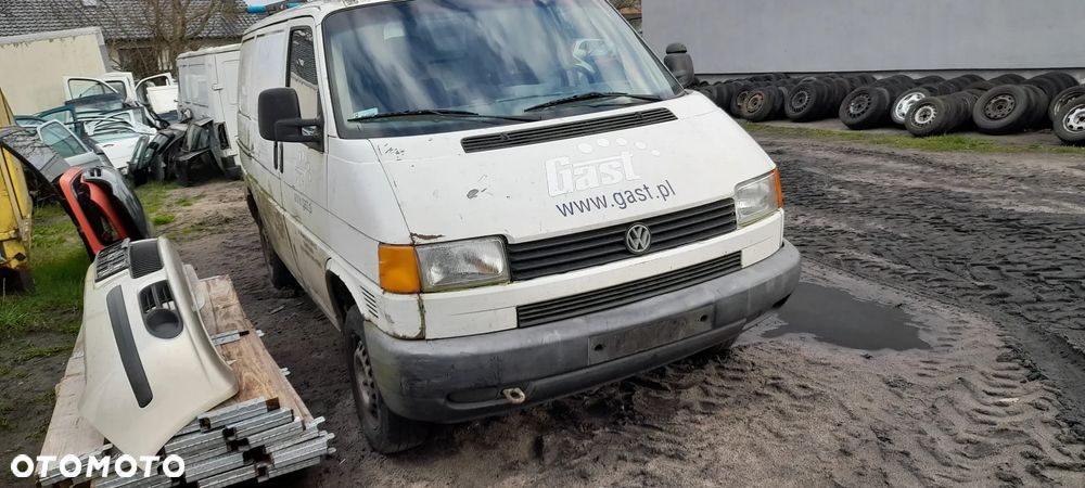VW TRANSPORTER T4  maska - 1