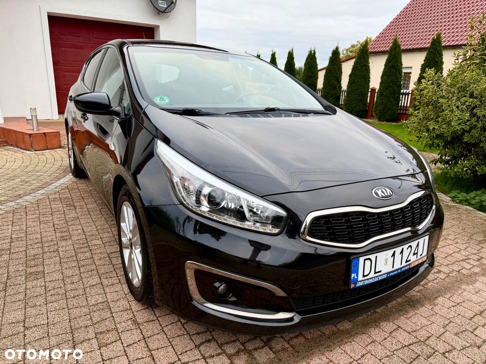 Kia Ceed Cee'd 1.6 GDI L Business Line - 14