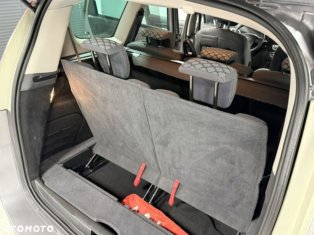 Renault Grand Scenic dCi 130 FAP Dynamique - 11