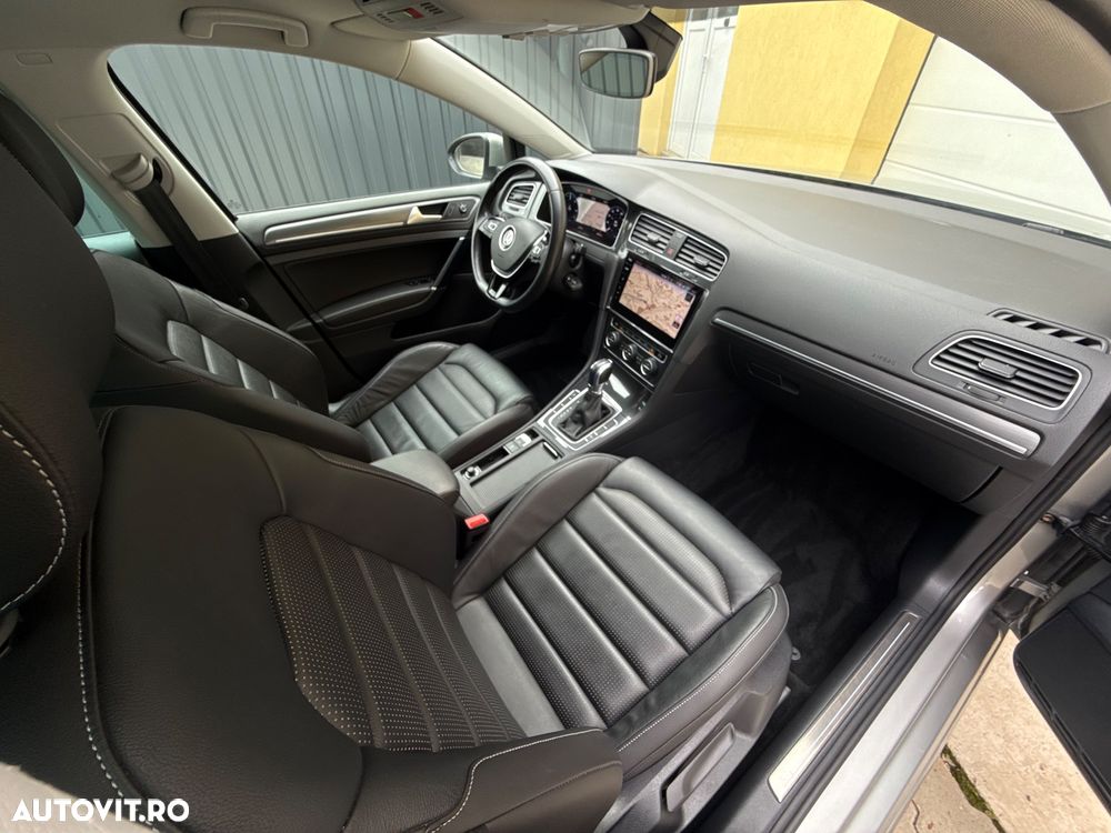 Volkswagen e-Golf - 11