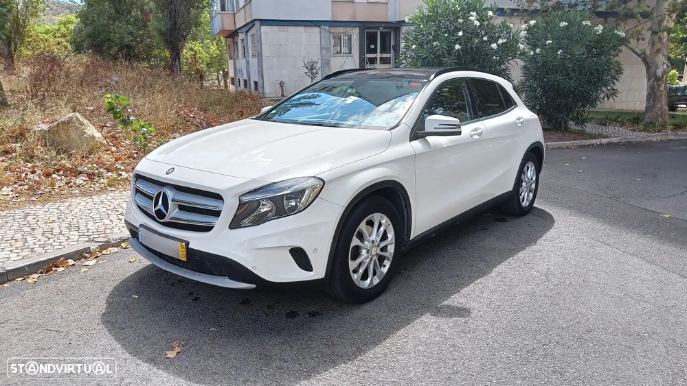 Mercedes-Benz GLA 200 (CDI) d Urban - 1