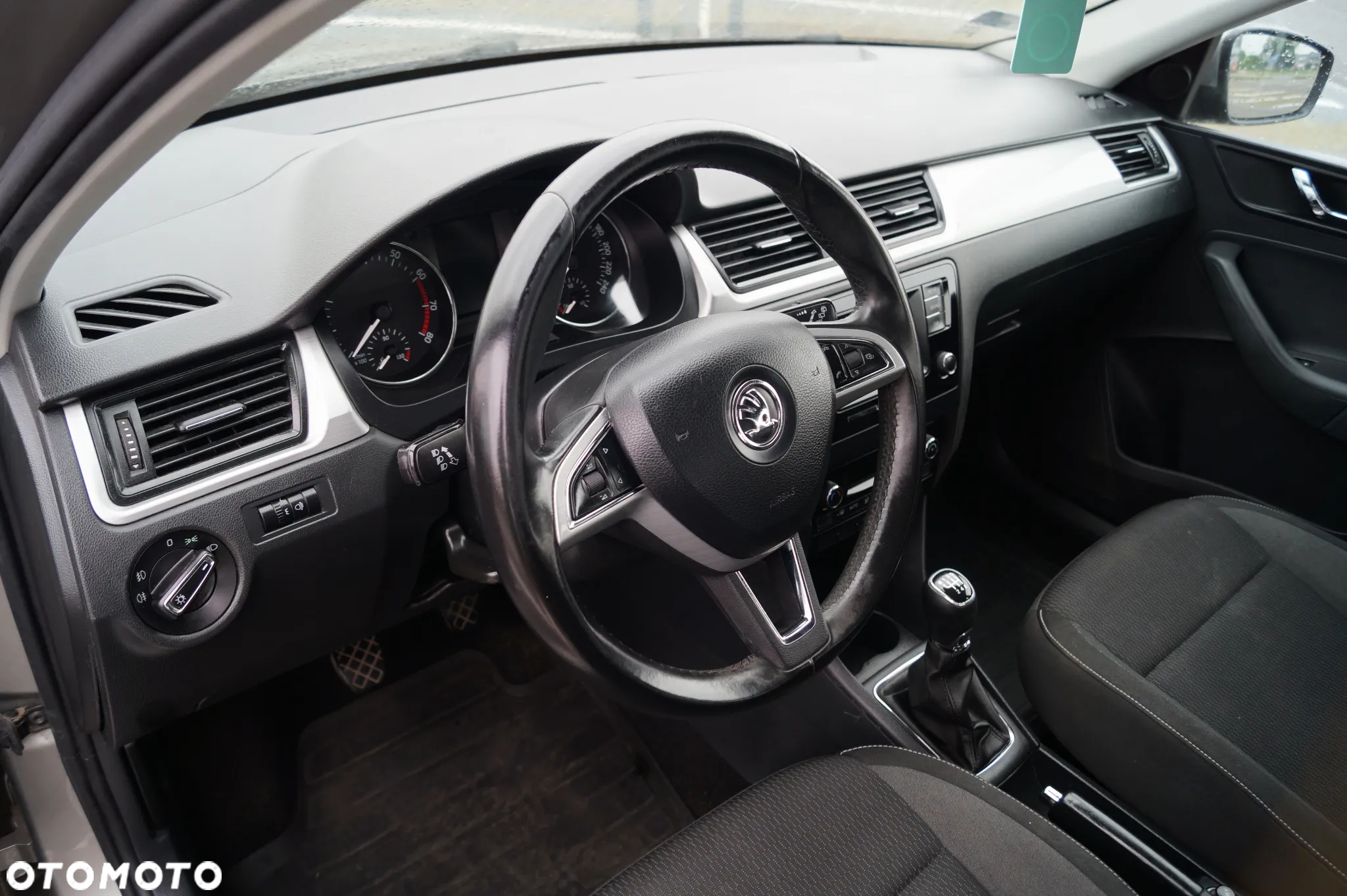 Skoda RAPID - 18
