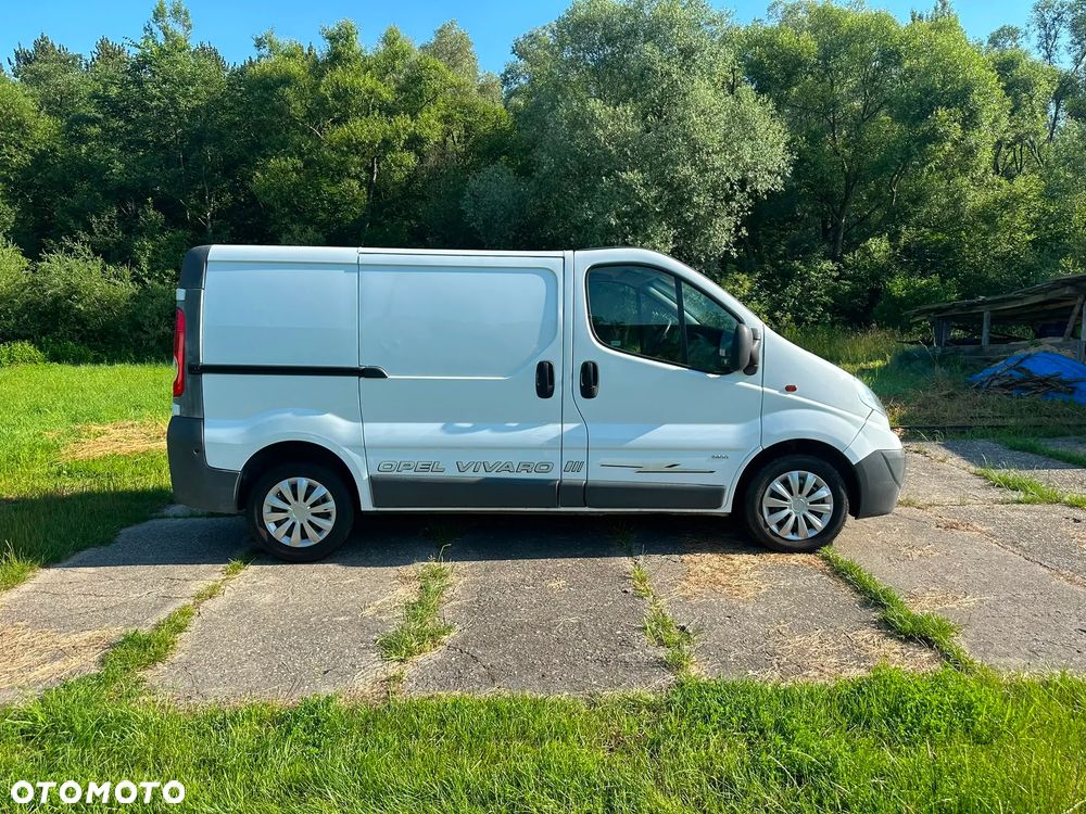 Opel Vivaro 2.5 diesel 145kM 2008 rok, automat, HAK, orginalny przebieg! BEZWYPADKOWY - 14