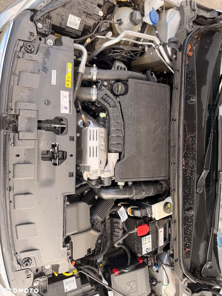 Peugeot 308 1.2 PureTech Allure S&S EAT8 - 18