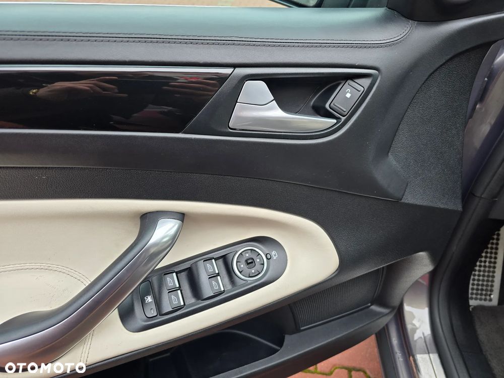 Ford Mondeo 2.0 T Titanium - 19