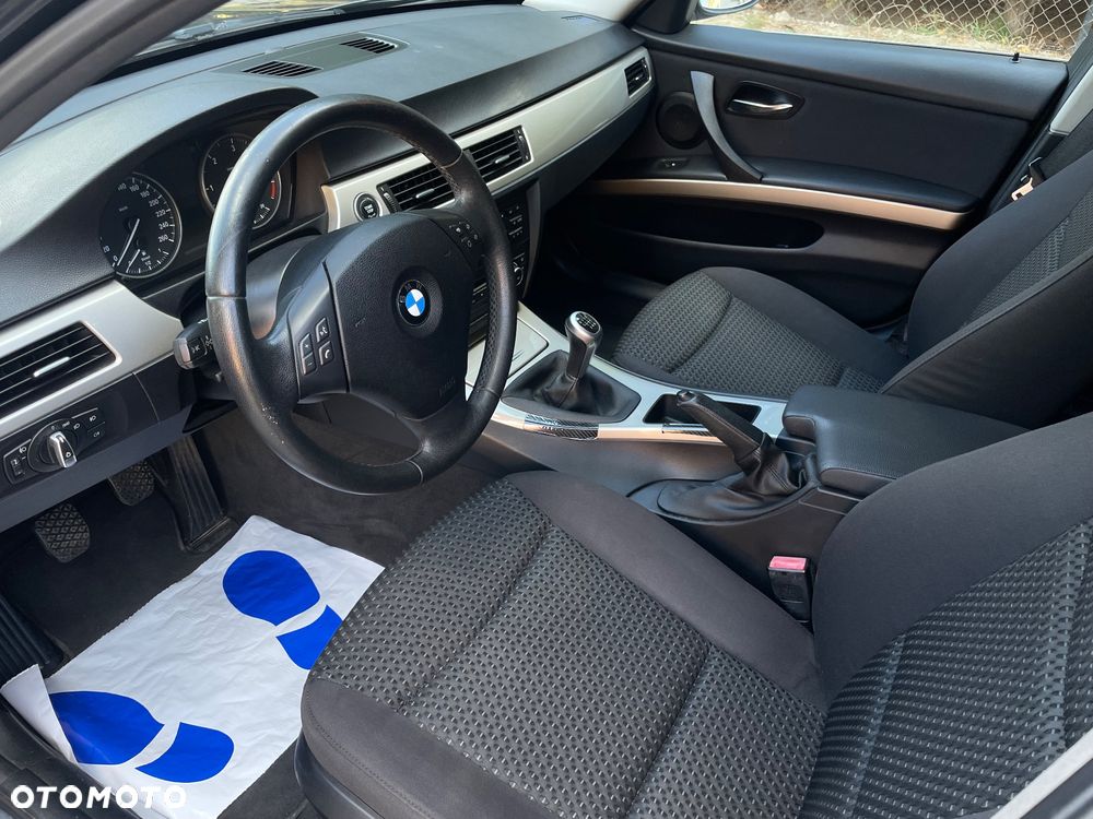 BMW Seria 3 320d - 6