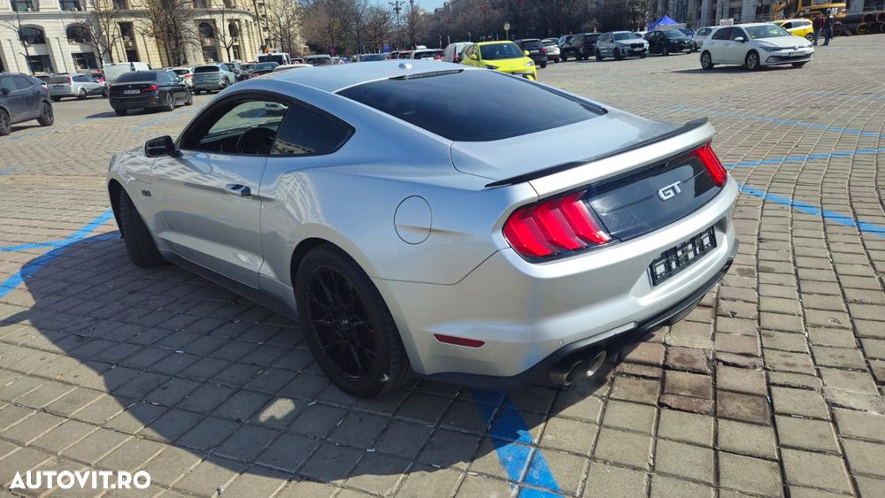 Ford Mustang - 3