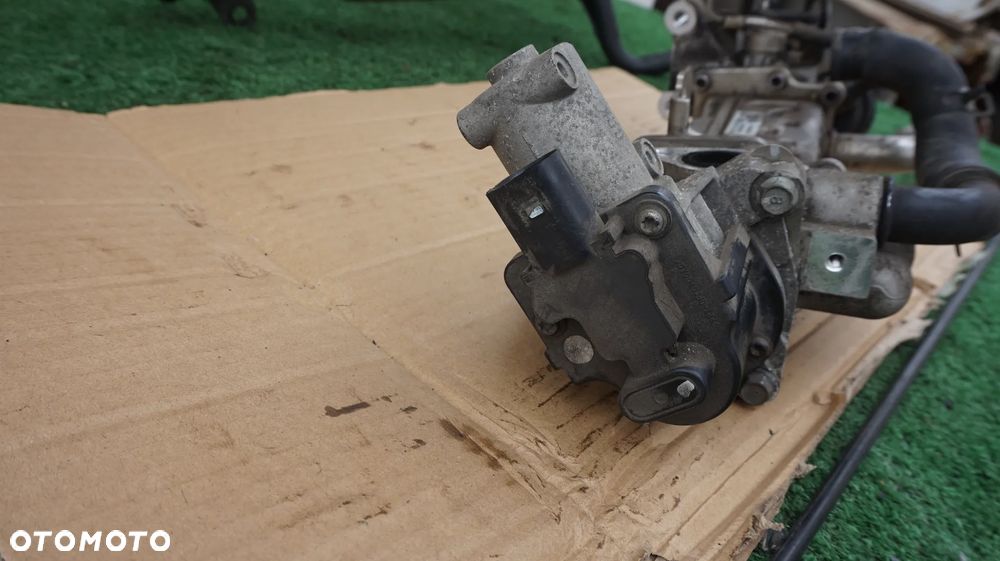 Hyundai IX35 Kia Sportage III 1.7 CRDI zawor EGR chlodniczka 28450-2A850 - 3