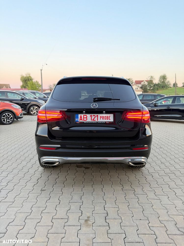 Mercedes-Benz GLC 250 4MATIC 9G-TRONIC - 10