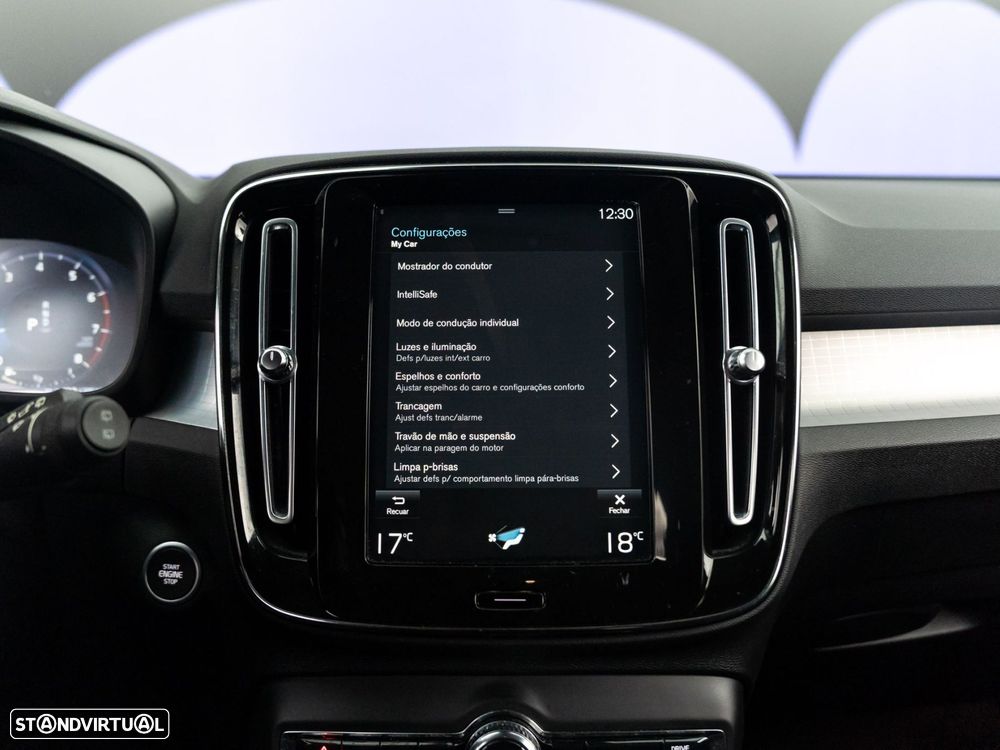 Volvo XC 40 1.5 T2 Momentum Plus Geartronic - 36