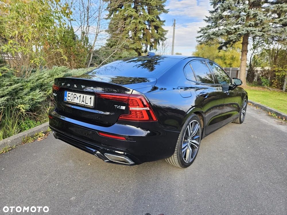 Volvo S60 T4 R-Design - 4