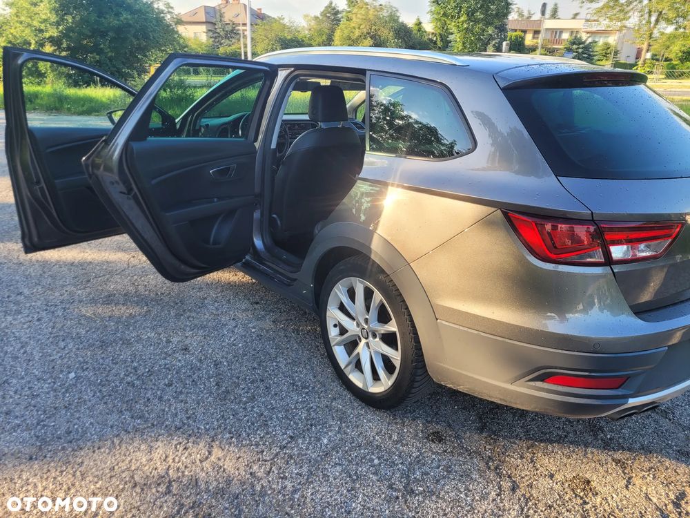 Seat Leon 2.0 TDI DPF Start&Stop DSG XCELLENCE - 29