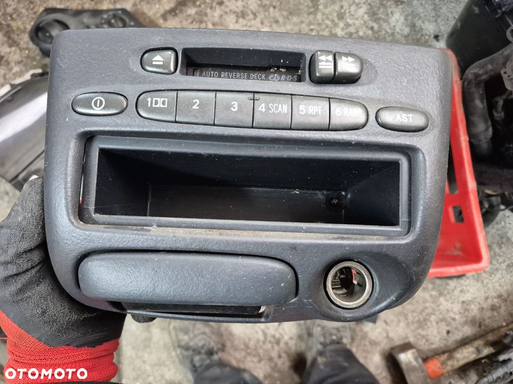 Oryginalne radio toyota yaris I