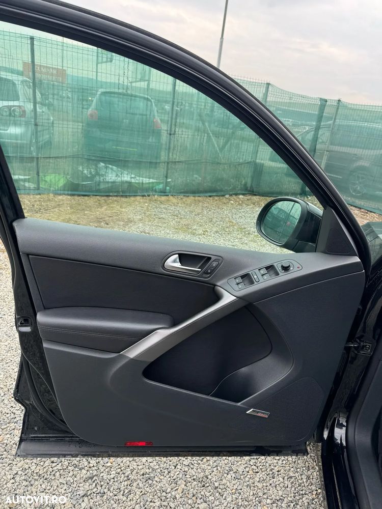 Volkswagen Tiguan - 23
