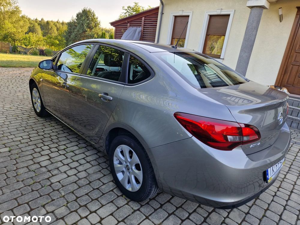 Opel Astra 1.6 Active EU6 - 8