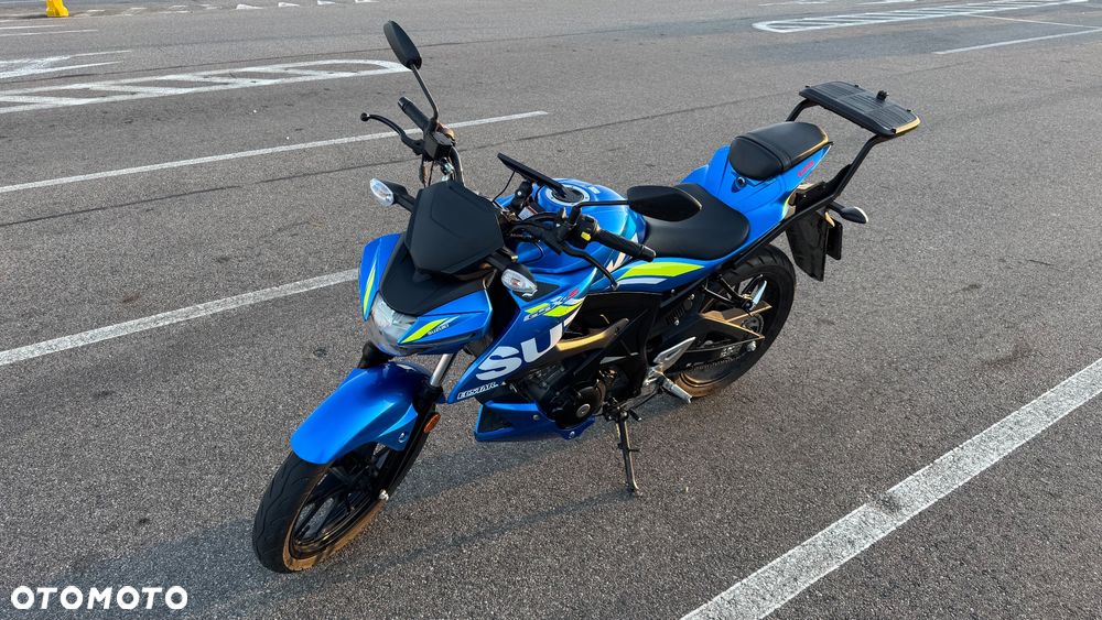 Suzuki GSX - 4