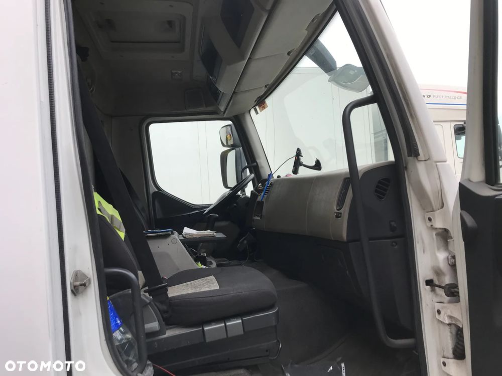 Renault Premium - 8