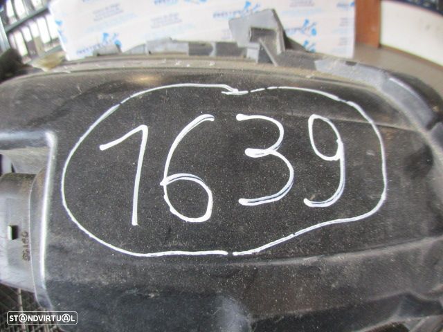 Farol 6C1941005 1EB01203401 VW POLO 6R FASE 1 2014 1.6TDI 90CV 3P VERMELHO ESQ H7 + H7 ORIGINAL HELLA Apoios Partidos - 6