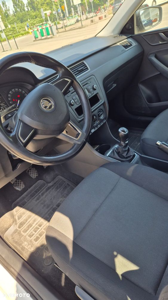 Skoda RAPID 1.6 TDI DPF Active - 9