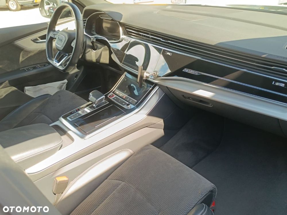 Audi SQ8 - 29