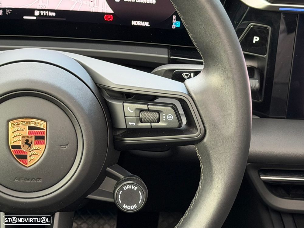 Porsche Macan Electric 4 - 43