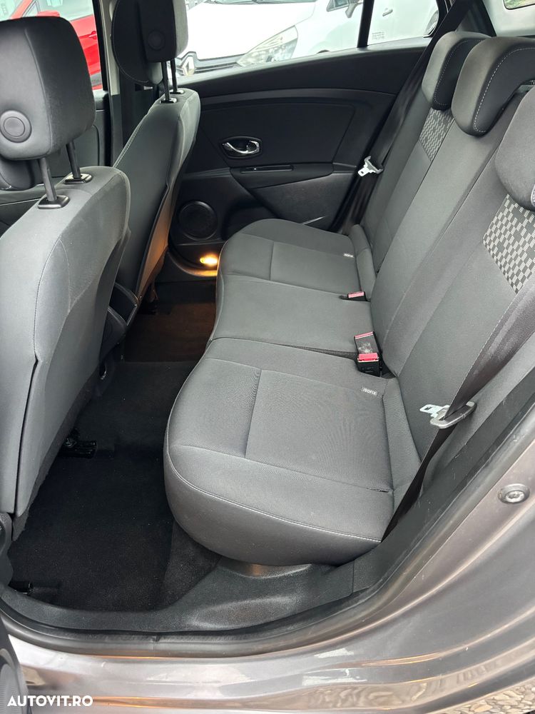 Renault Megane 1.5 dCi Dynamique - 11