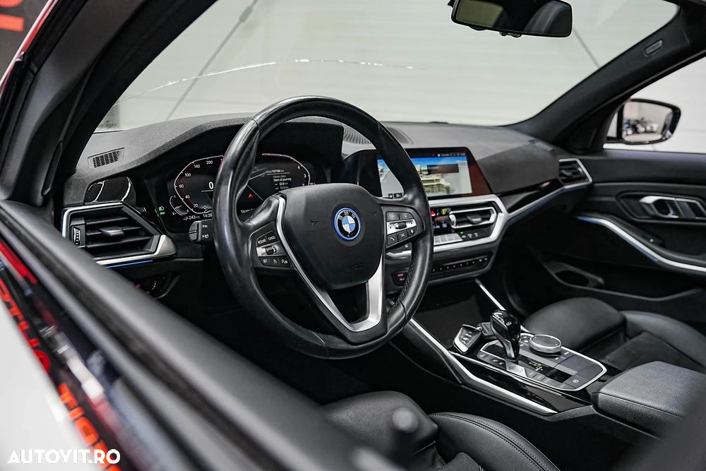 BMW Seria 3 320e Aut. Luxury Line - 10