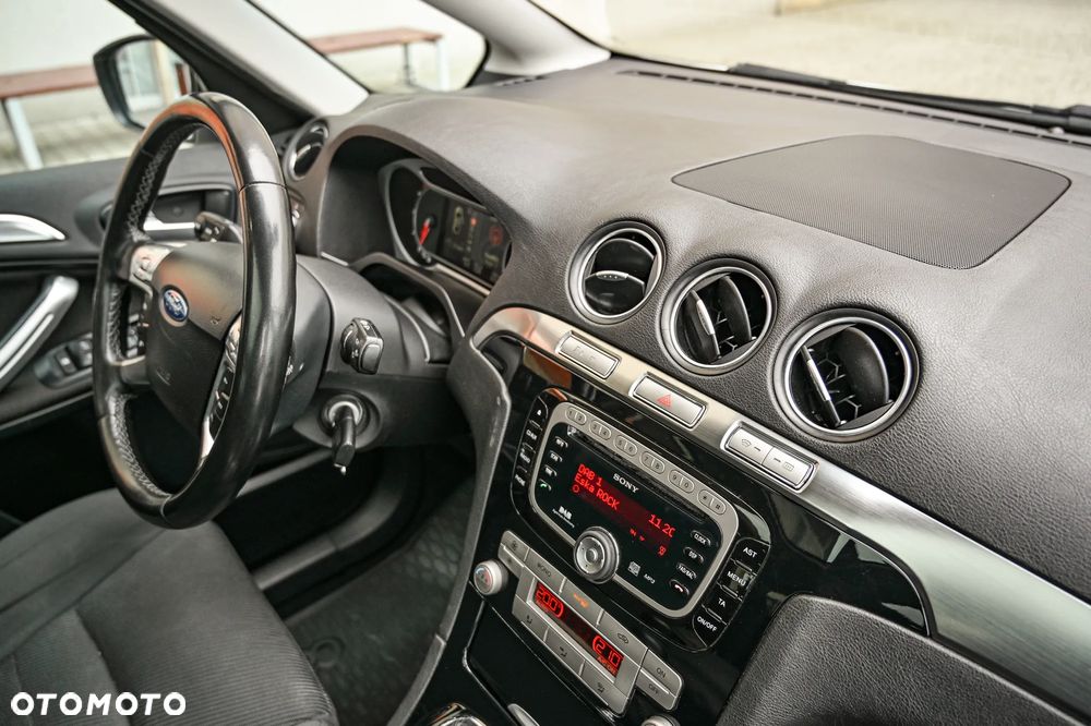 Ford S-Max 2.0 TDCi Titanium - 23