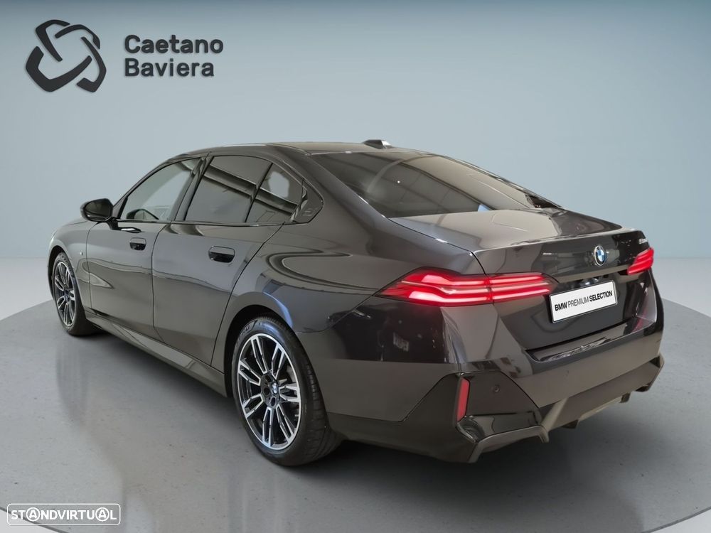 BMW 520 d Pack Desportivo M - 6