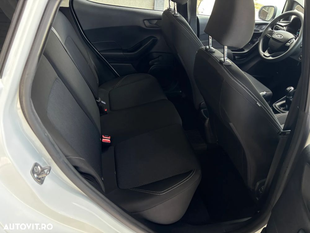 Ford Fiesta 1.1 Trend Connected - 33
