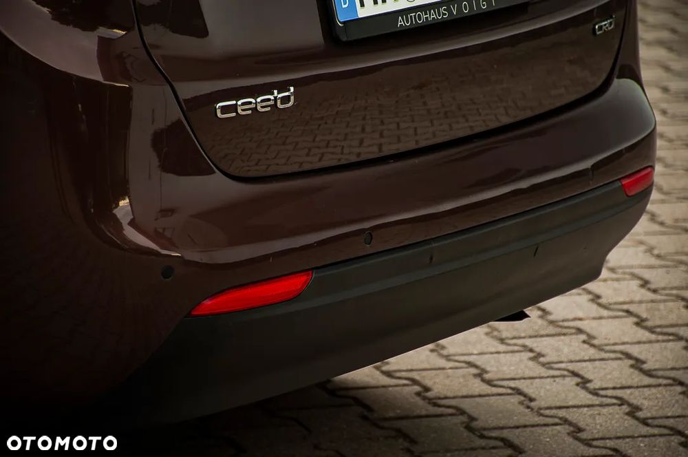 Kia Ceed 1.6 CRDi 136 DCT ISG Platinum Edition - 9