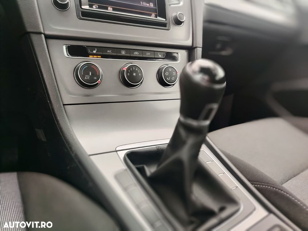 Volkswagen Golf 1.6 TDI BlueMotion Technology Trendline - 8