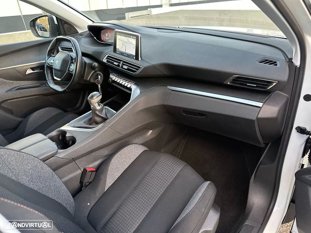 Peugeot 3008 1.2 PureTech Allure - 34