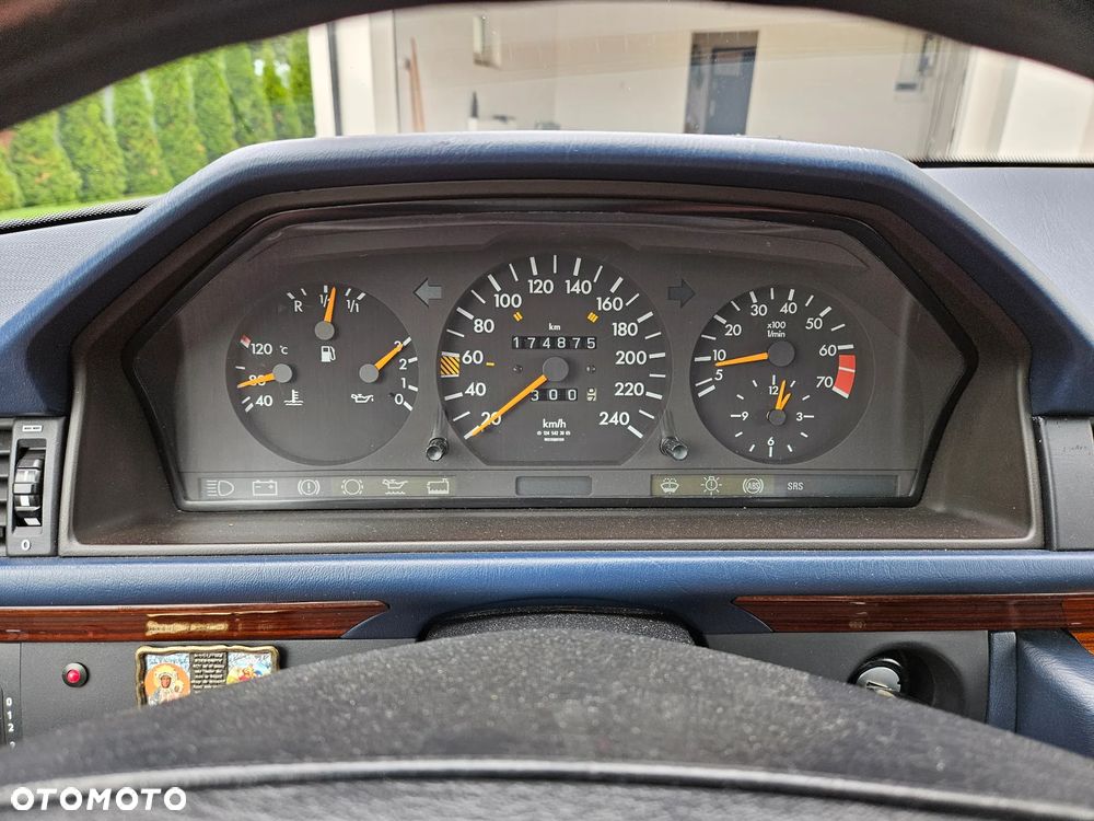 Mercedes-Benz W124 (1984-1993) - 16