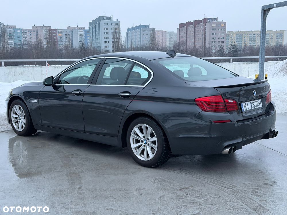 BMW Seria 5 528i xDrive - 10