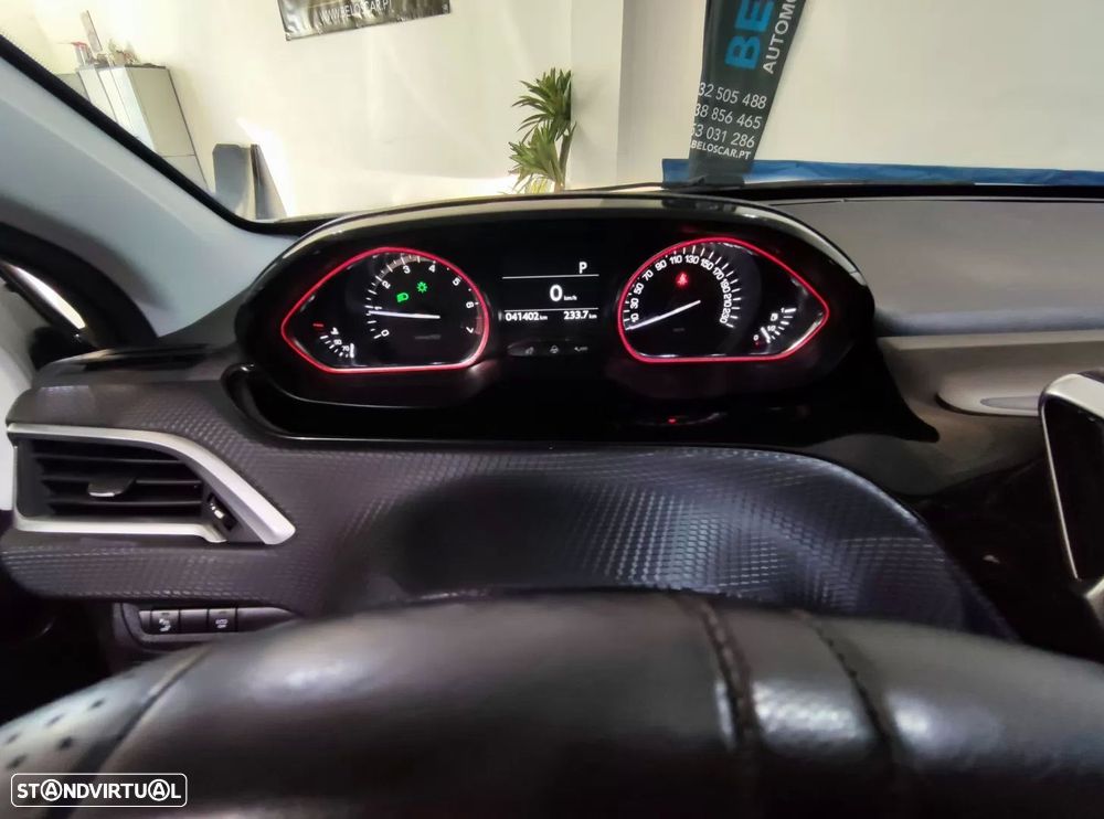 Peugeot 2008 1.2 PureTech GT Line EAT6 - 14