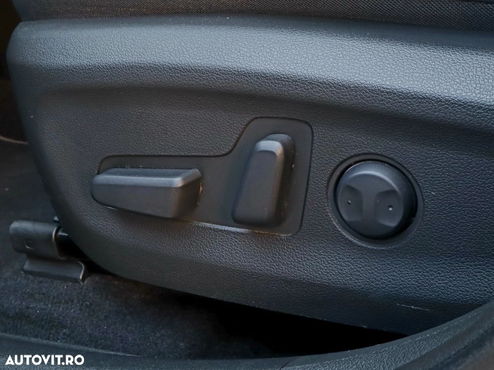 Hyundai KONA Premium - 27