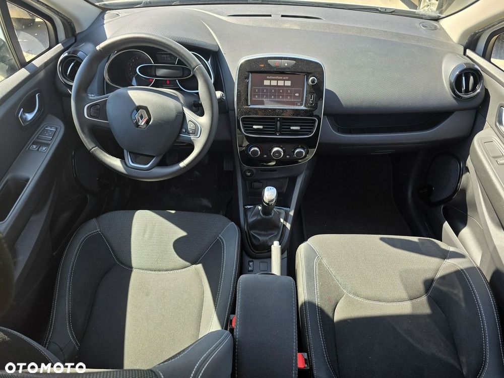 Renault Clio - 13