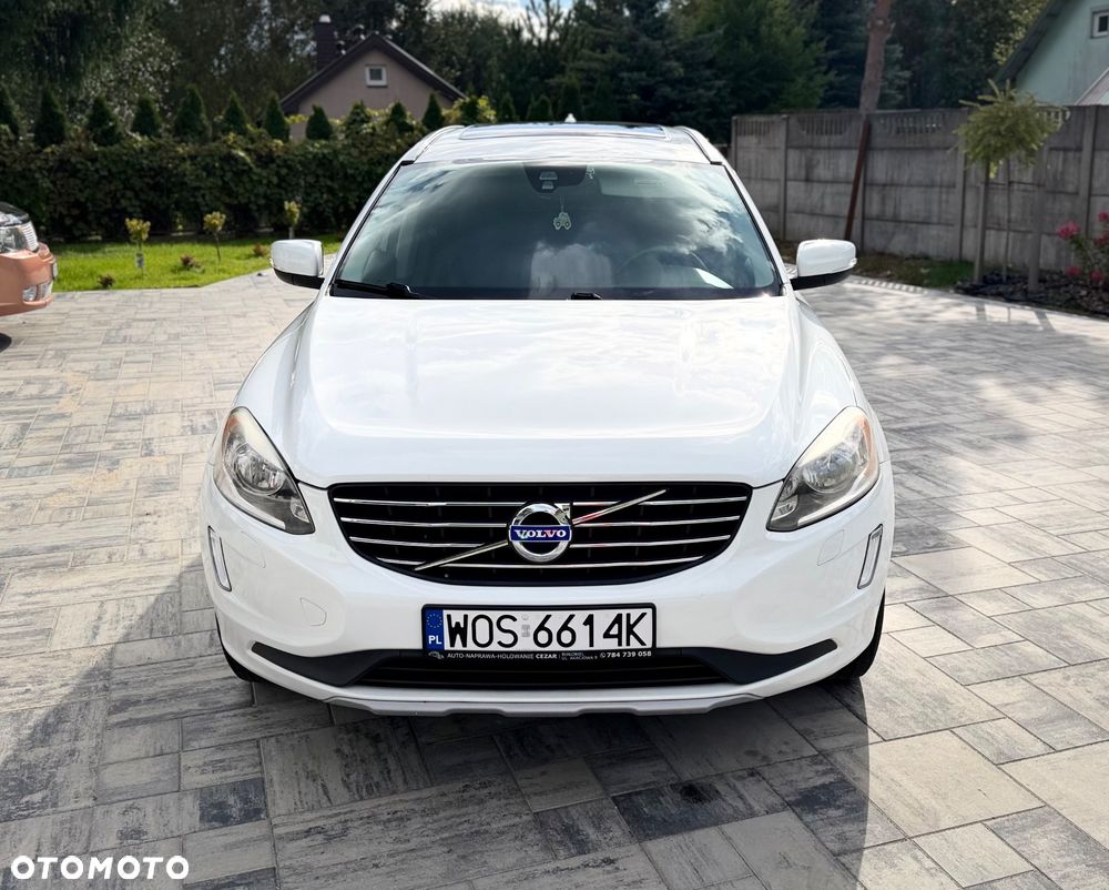 Volvo XC 60 T5 AWD Momentum - 2