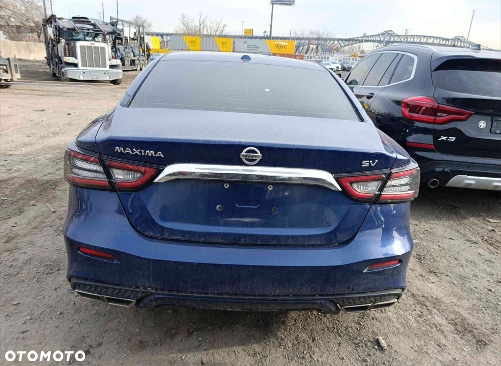 Nissan Maxima - 30