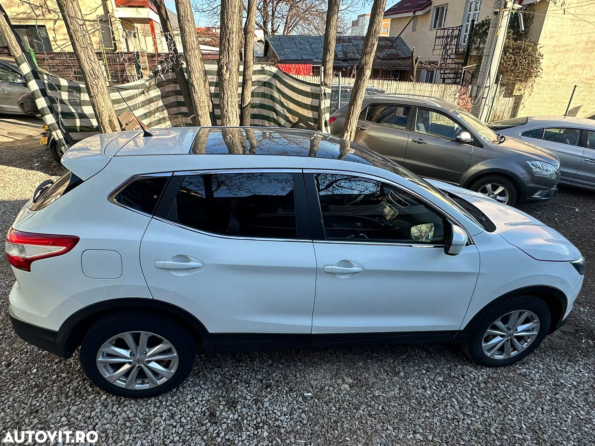Nissan Qashqai 1.5 DCI Start/Stop N-Connecta - 17
