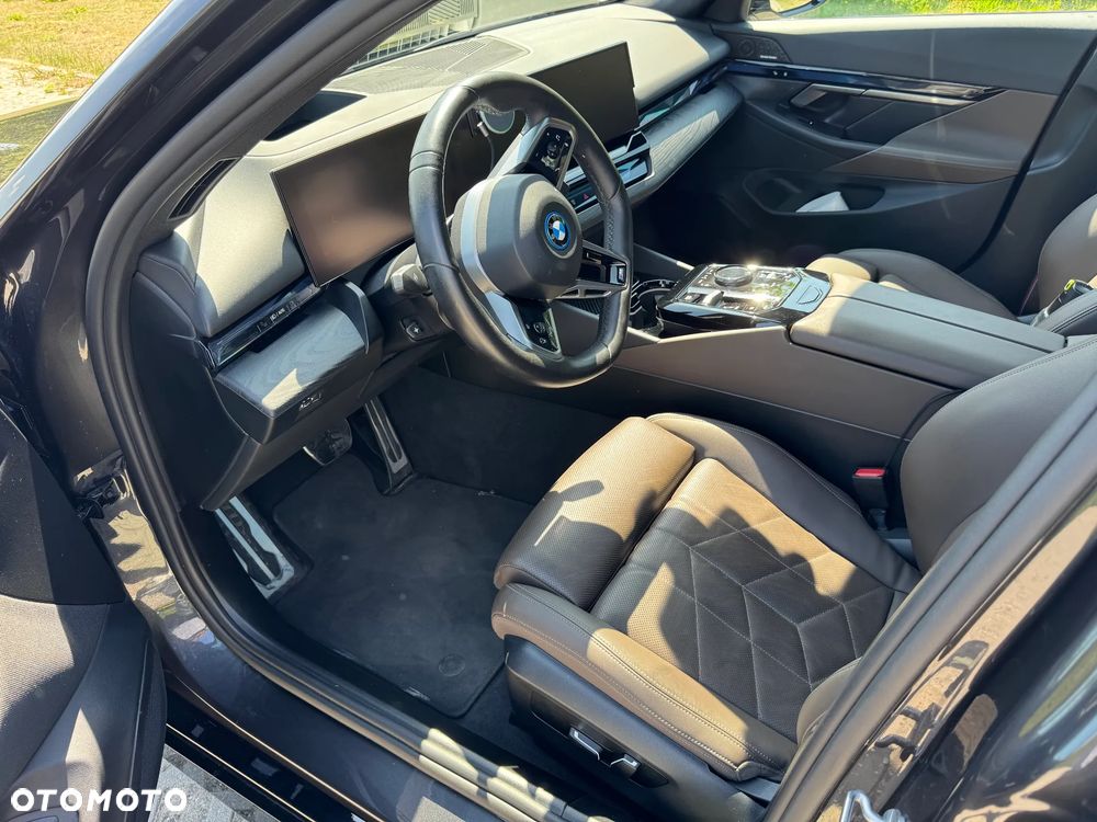 BMW i5 83.9kWh eDrive40 M Sport - 11
