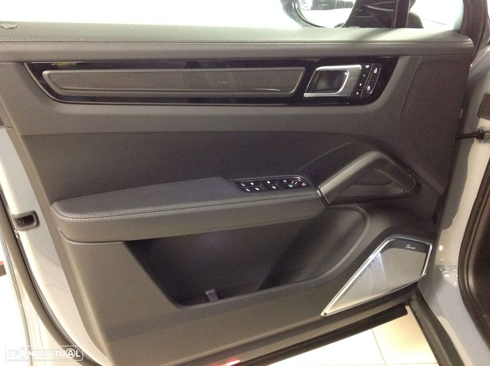 Porsche Cayenne Coupé - 22