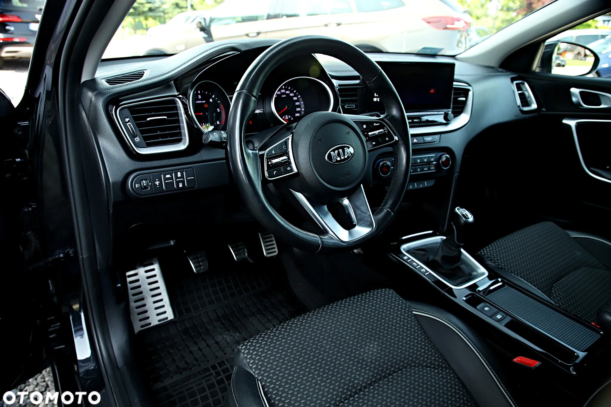 Kia Ceed 1.6 CRDi SCR L Business Line - 19