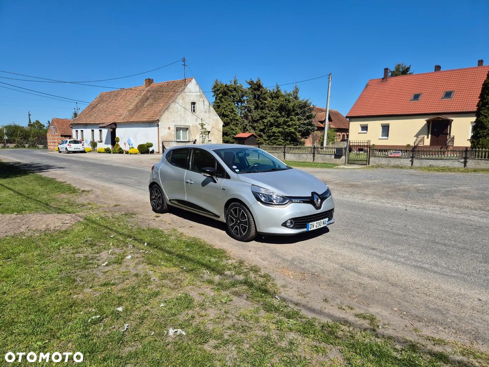 Renault Clio 1.2 16V 75 LIMITED - 19