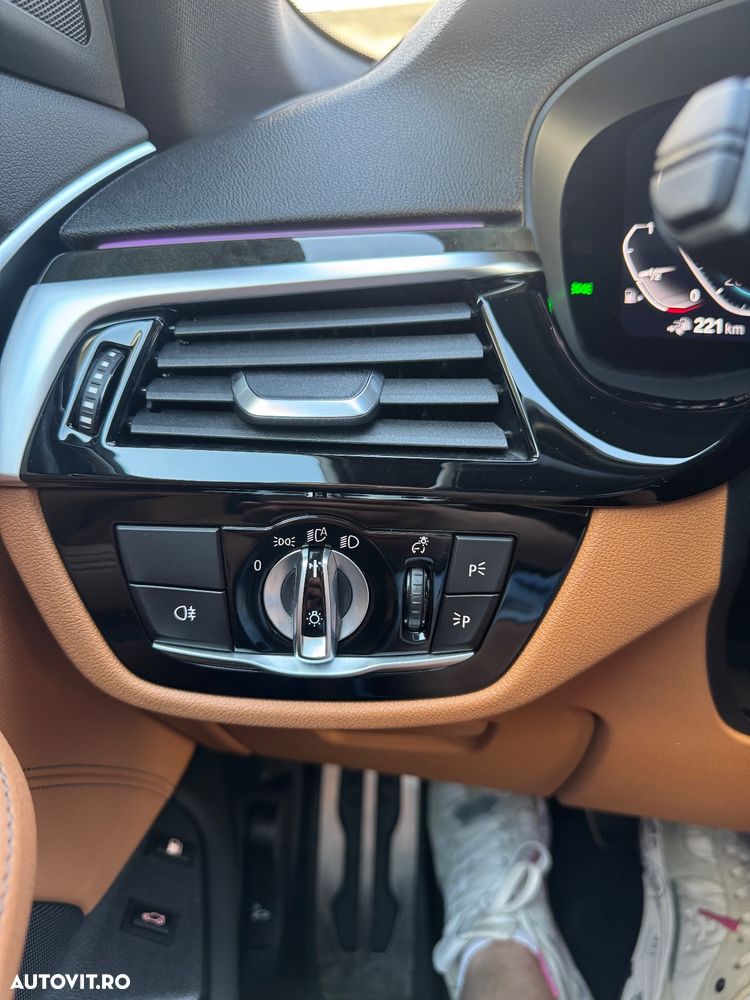 BMW Seria 5 530e xDrive AT PHEV - 18