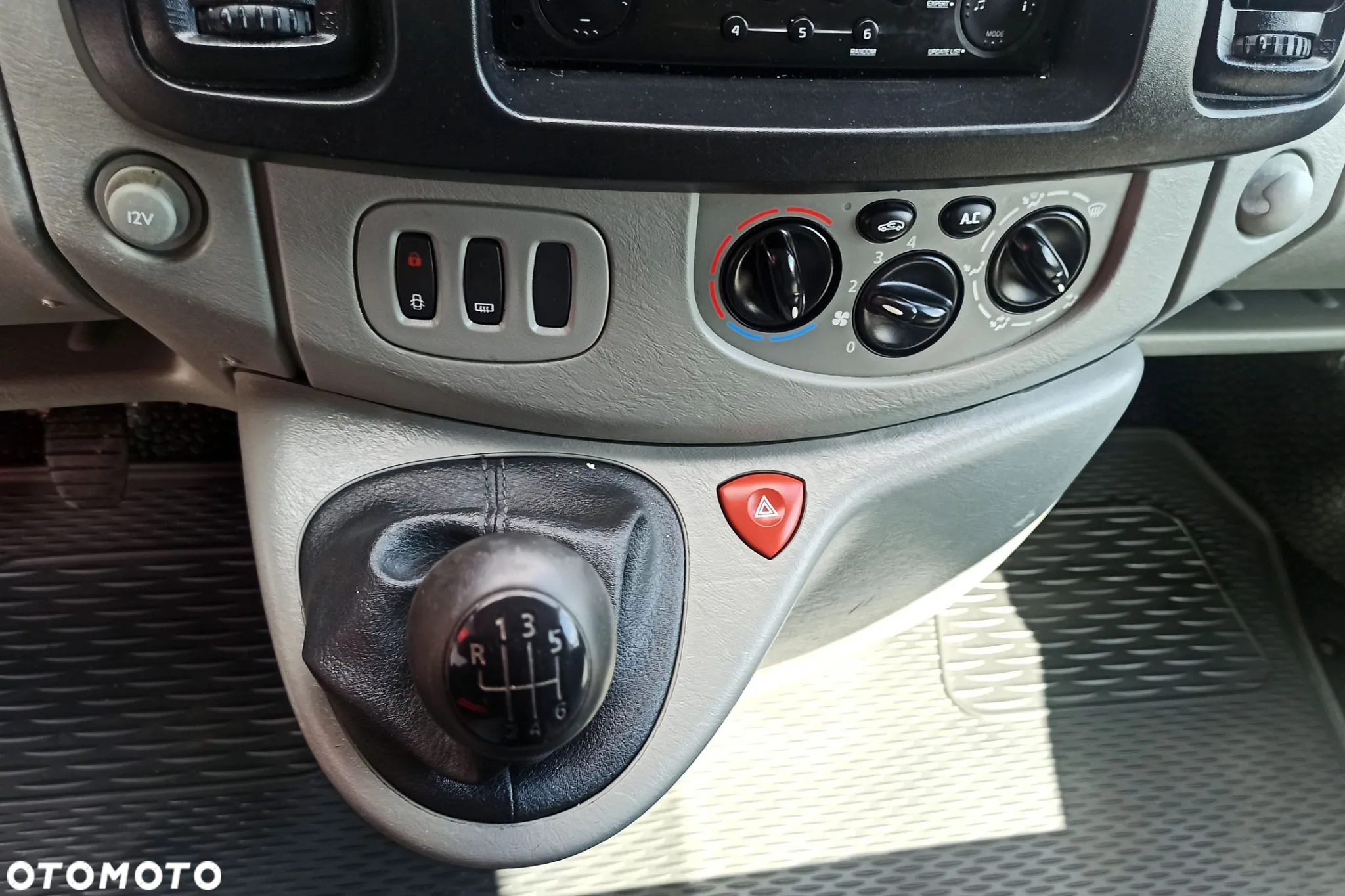 Nissan Primastar - 27
