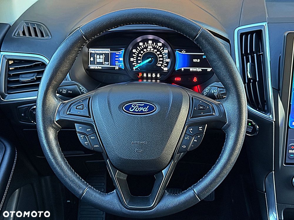 Ford Edge - 15